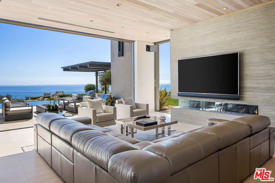 Malibu, CA, 90265