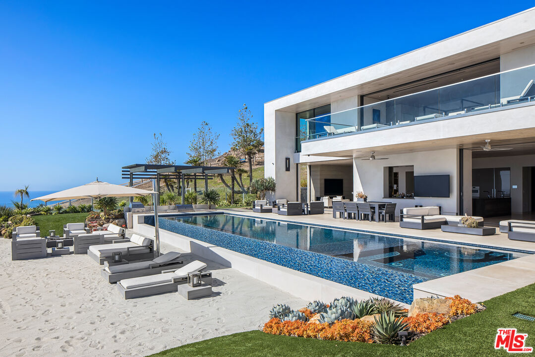 Malibu, CA, 90265
