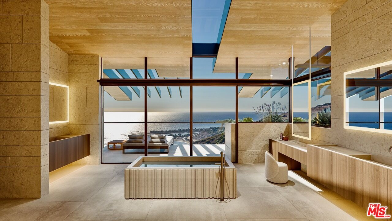 Malibu, CA, 90265