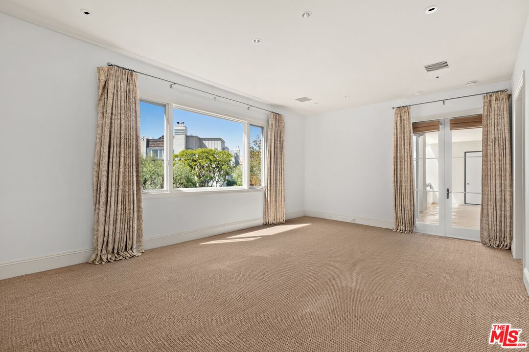 10104 Empyrean Way Unit: 201