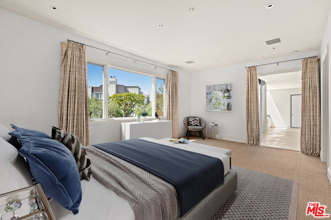 10104 Empyrean Way Unit: 201