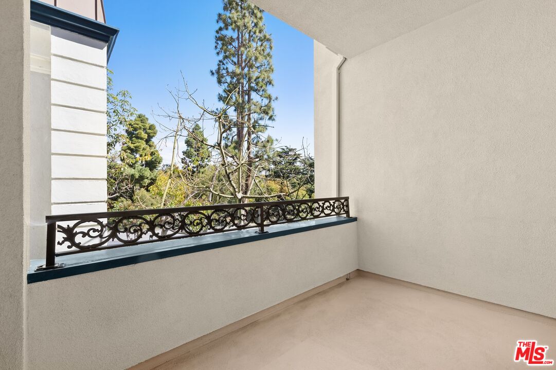 10104 Empyrean Way Unit: 201