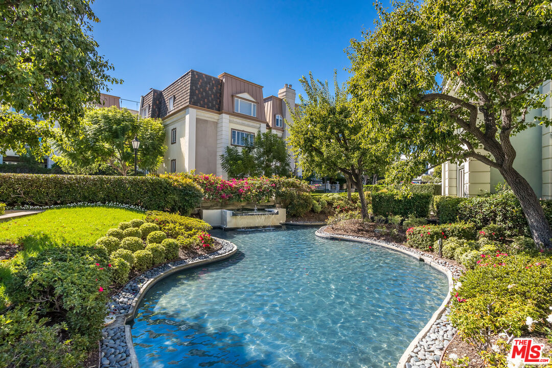 10104 Empyrean Way Unit: 201