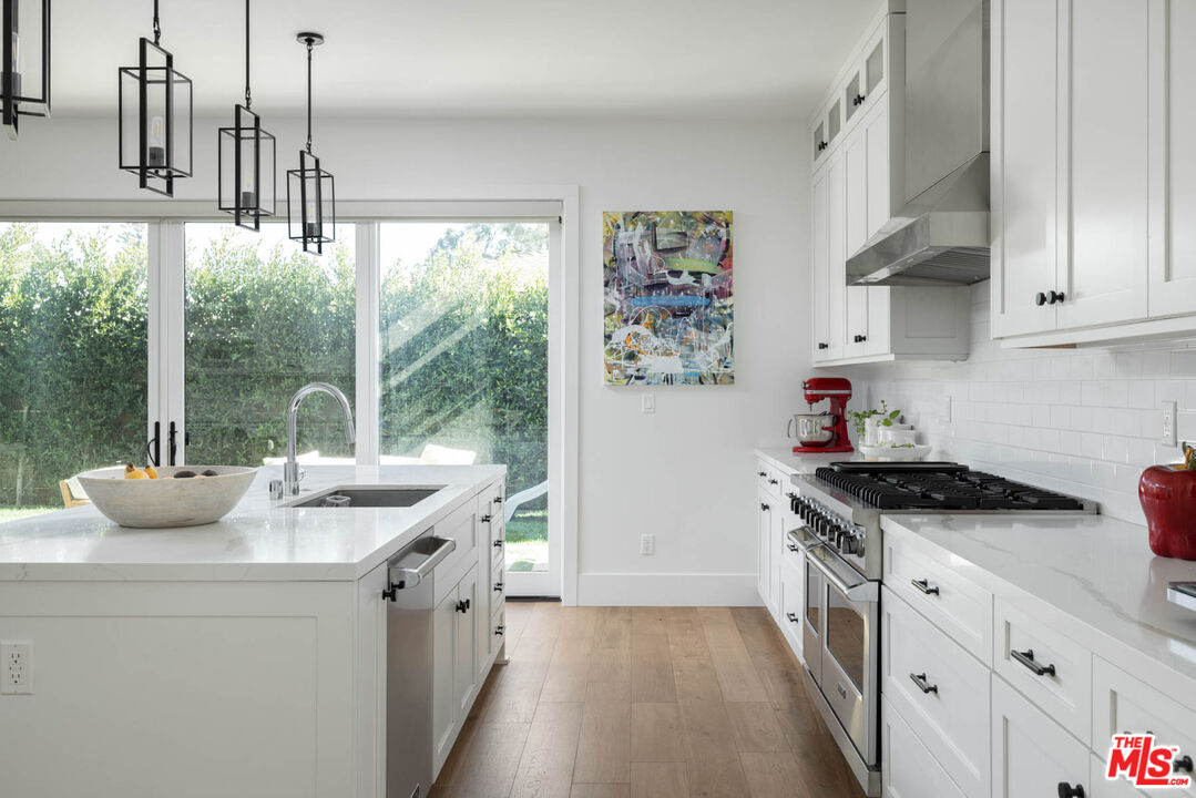 Pacific Palisades, CA, 90272