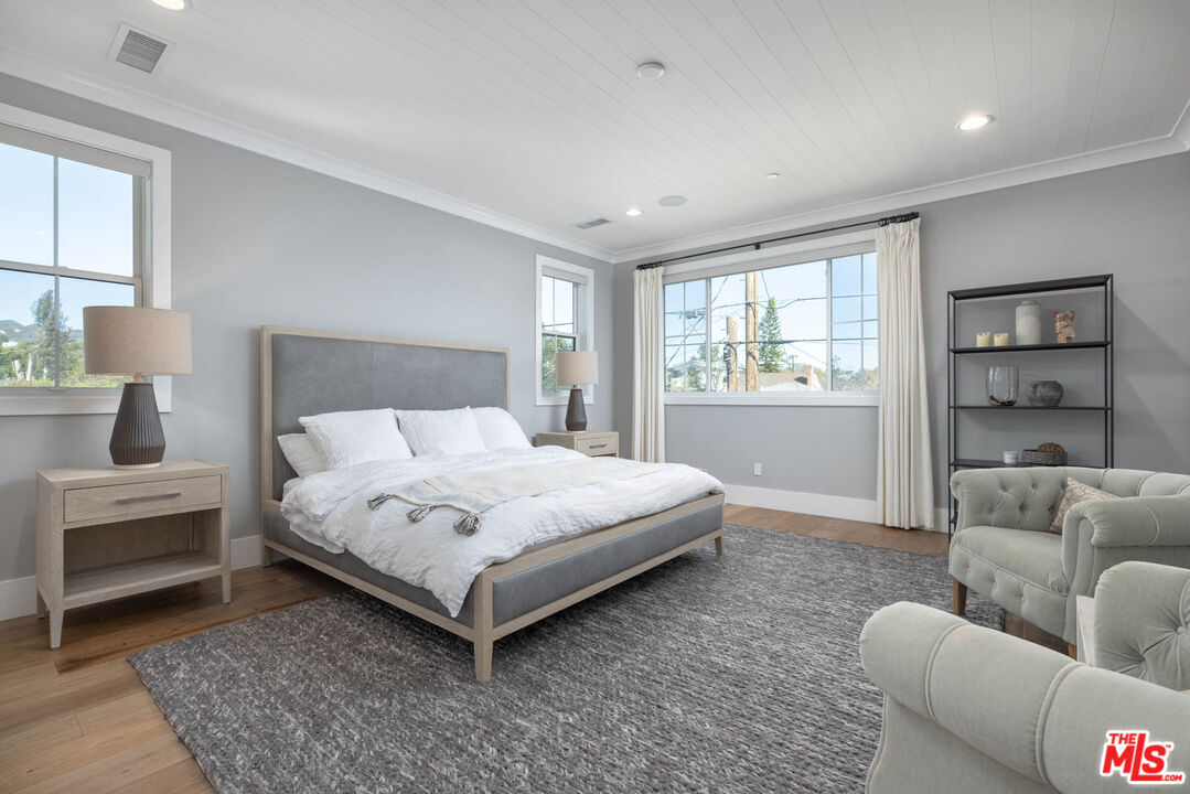 Pacific Palisades, CA, 90272