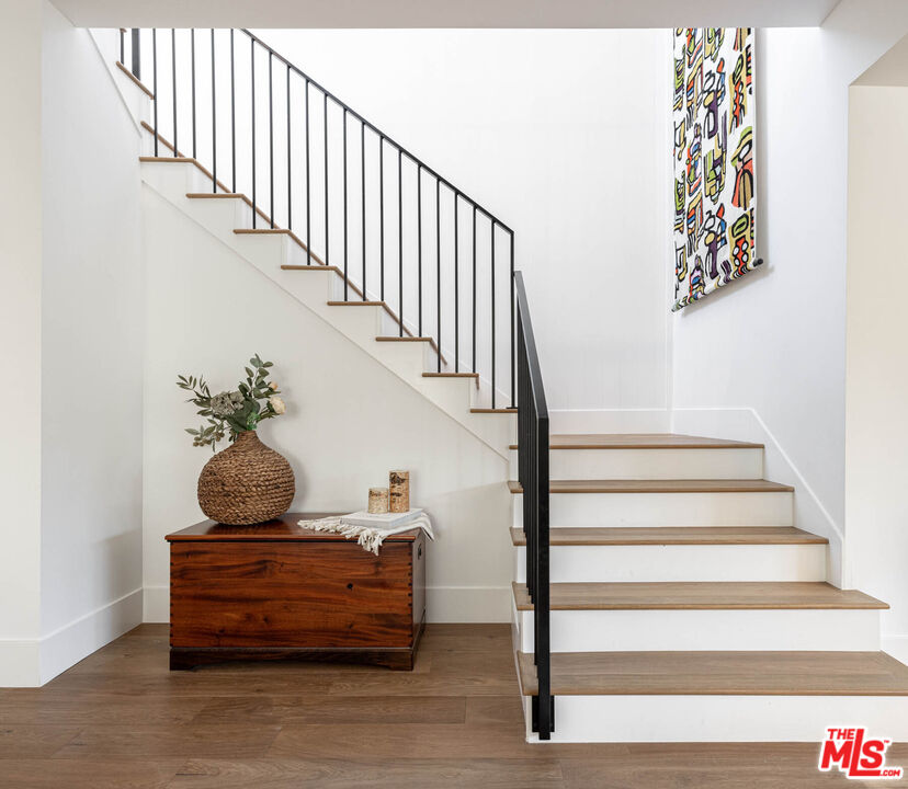Pacific Palisades, CA, 90272