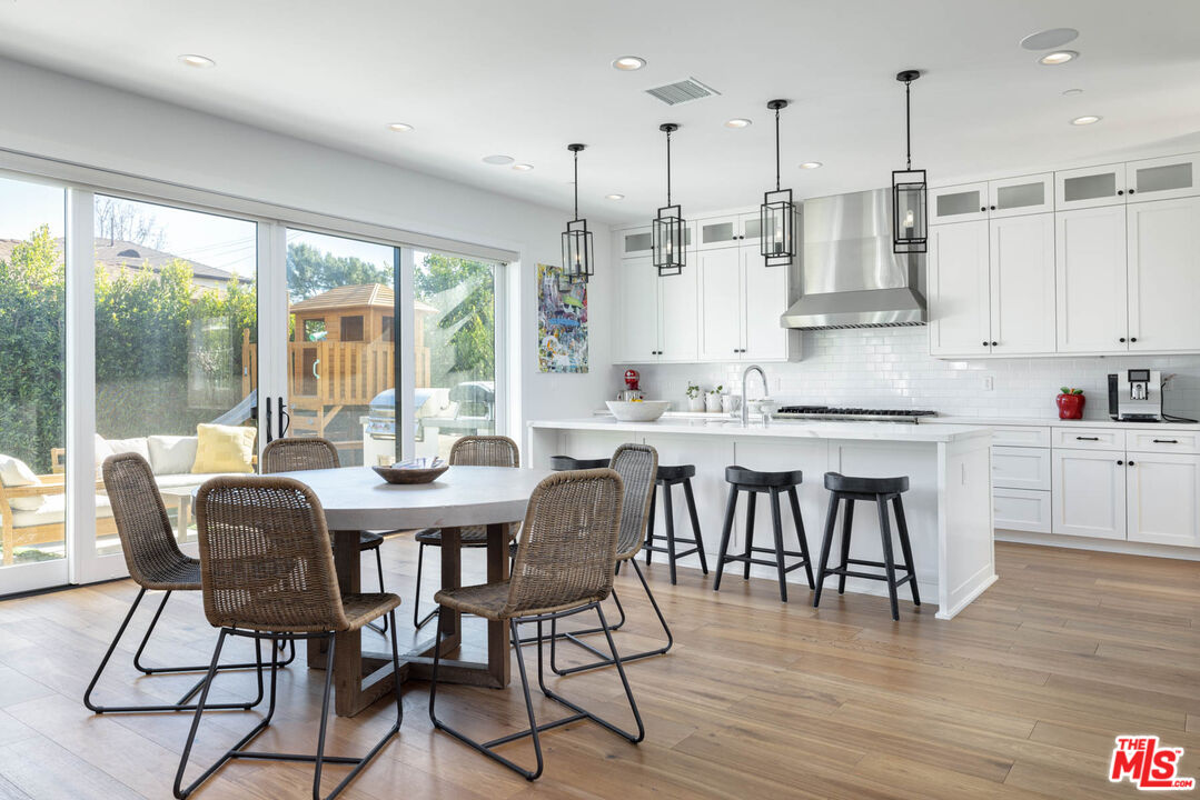Pacific Palisades, CA, 90272