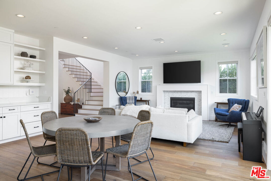Pacific Palisades, CA, 90272