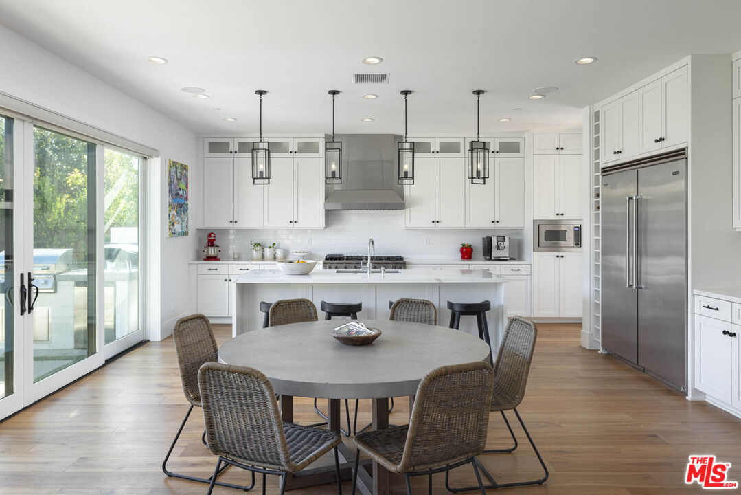 Pacific Palisades, CA, 90272