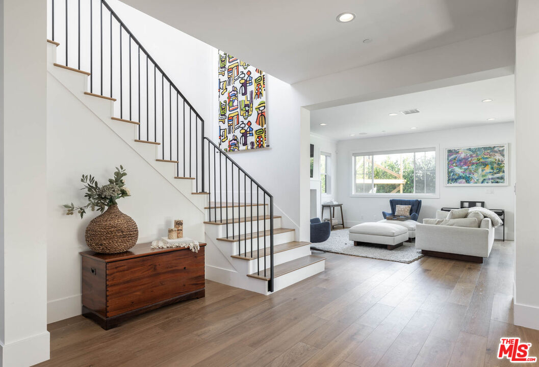 Pacific Palisades, CA, 90272