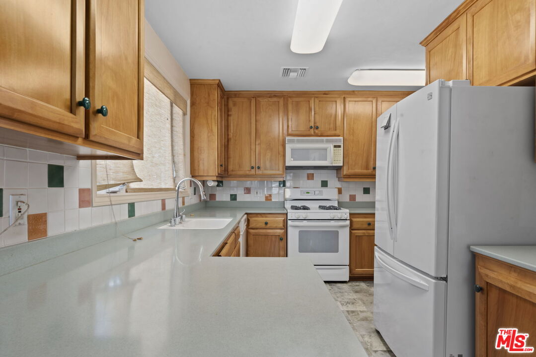 13040 Appleton Way