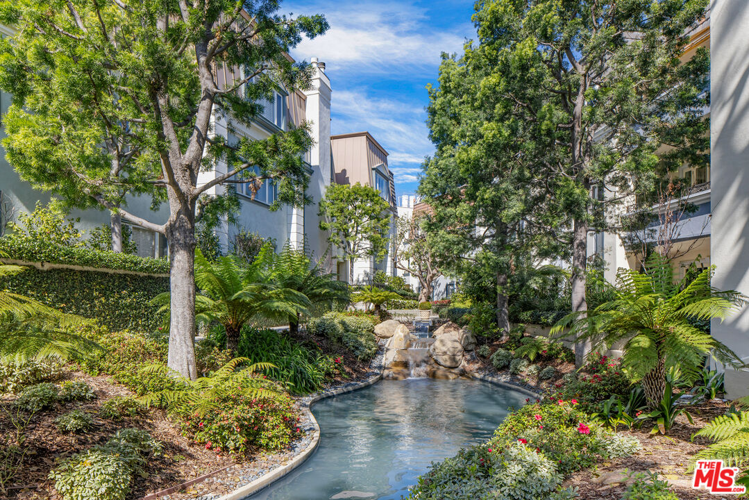 Los Angeles, CA, 90067