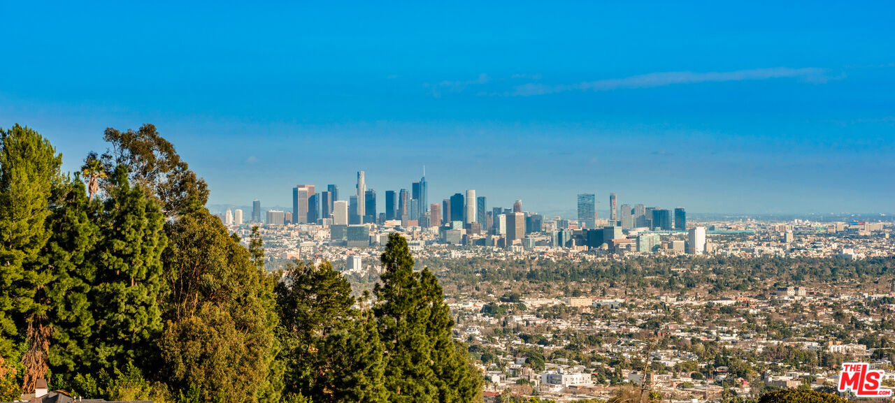 Los Angeles, CA, 90069