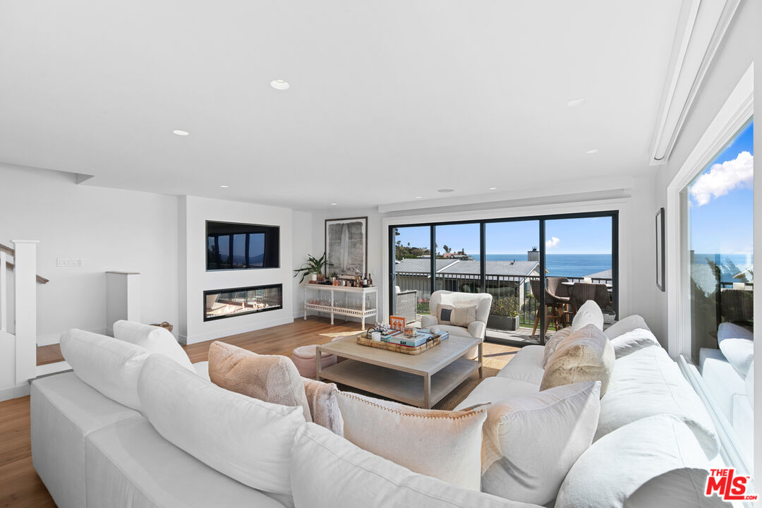 Malibu, CA, 90265