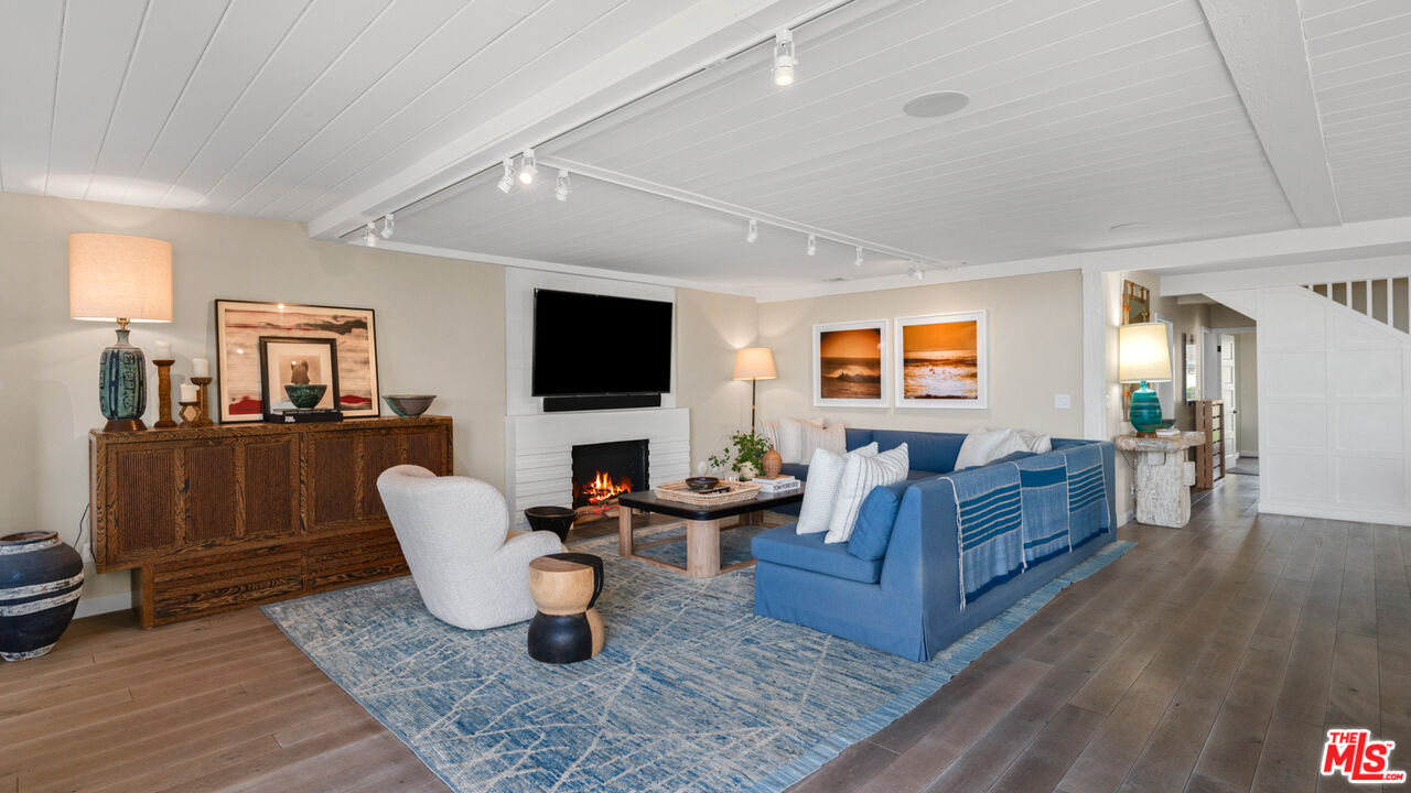 23736 Malibu Colony Rd