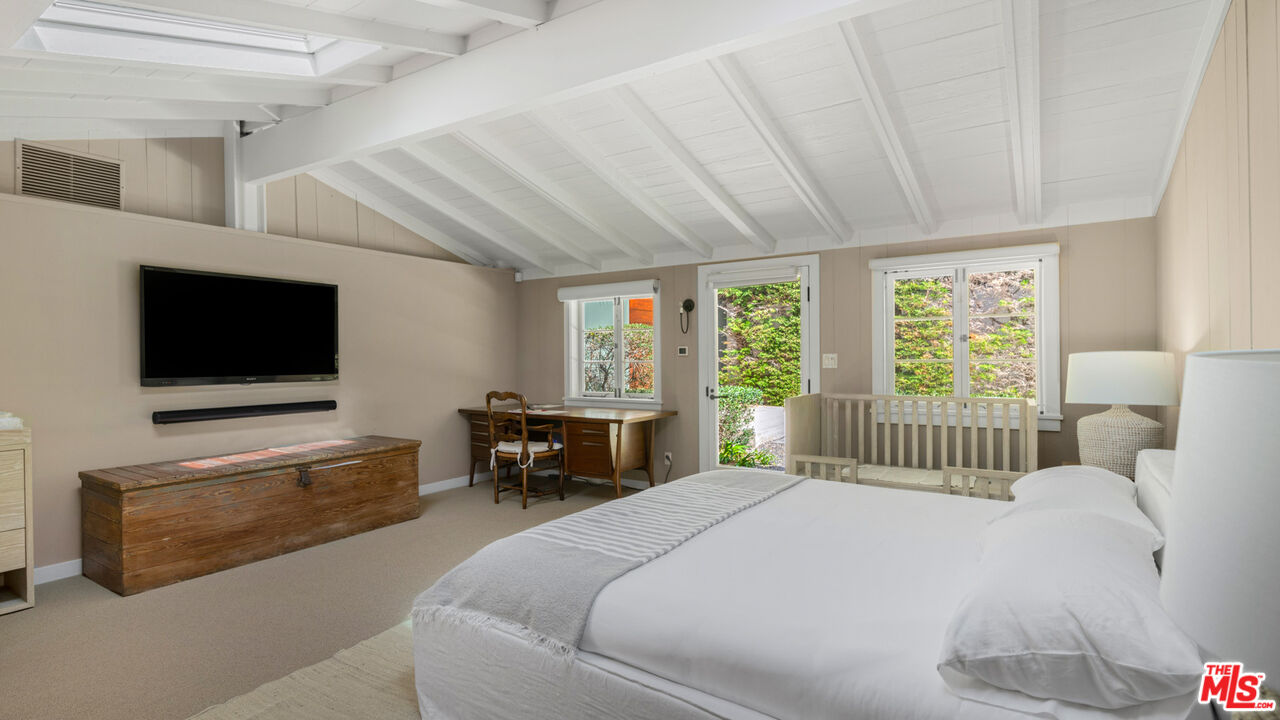 23736 Malibu Colony Rd