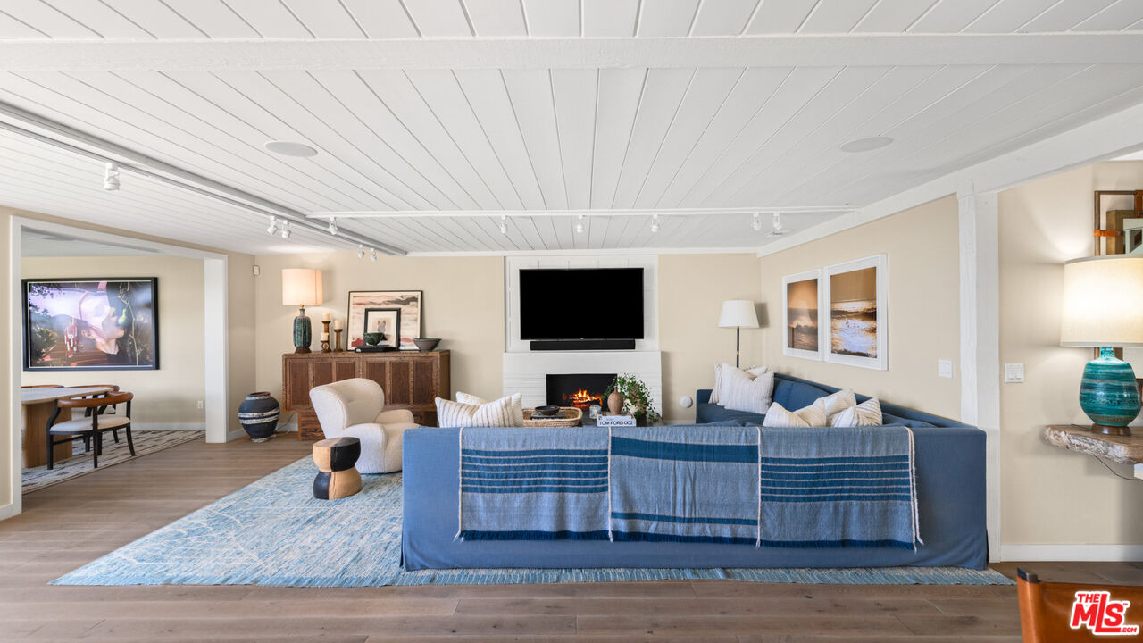 23736 Malibu Colony Rd