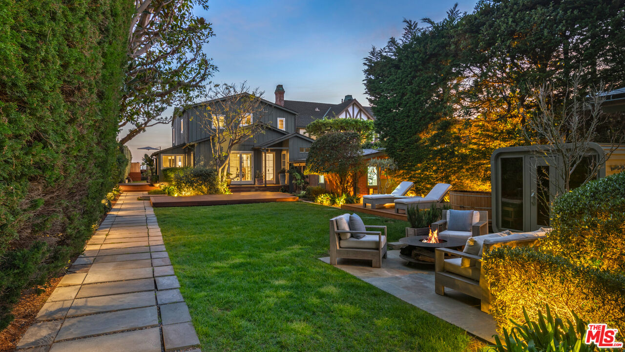 23736 Malibu Colony Rd