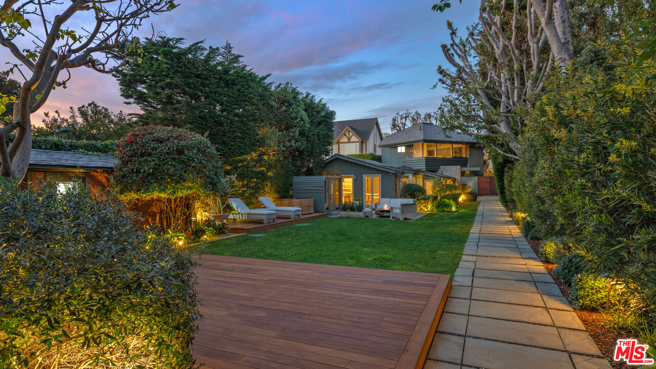 23736 Malibu Colony Rd