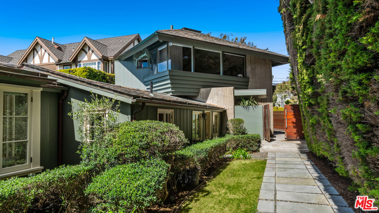 23736 Malibu Colony Rd
