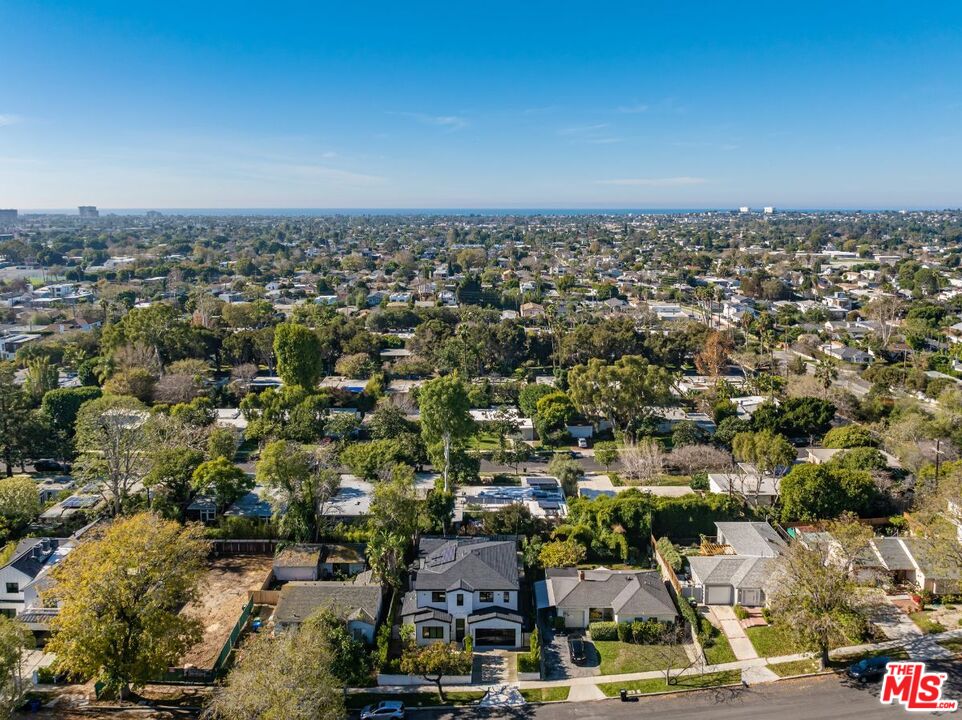 Los Angeles, CA, 90066