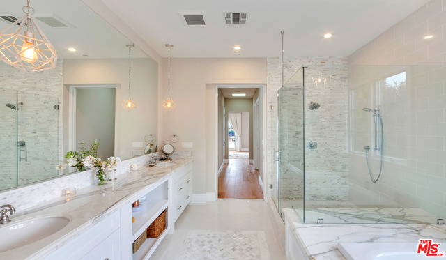Pacific Palisades, CA, 90272
