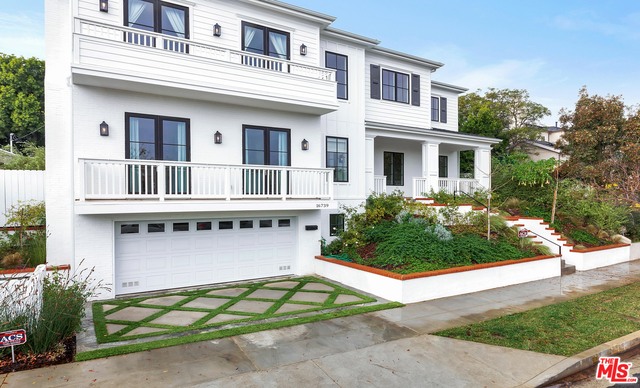 Pacific Palisades, CA, 90272