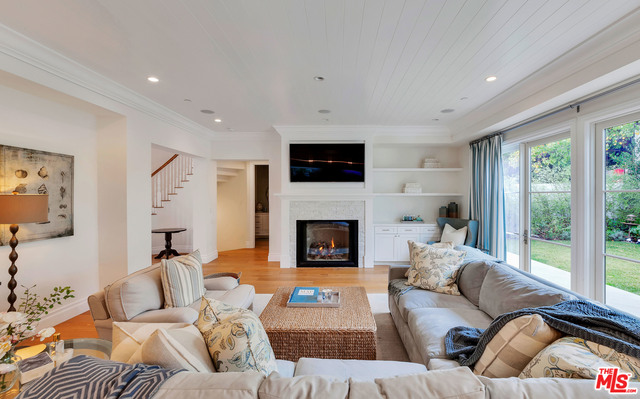 Pacific Palisades, CA, 90272