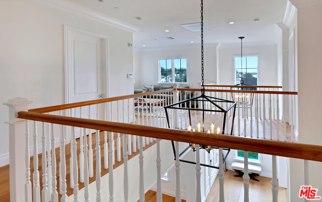 Pacific Palisades, CA, 90272