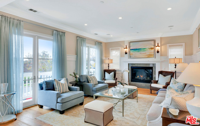 Pacific Palisades, CA, 90272