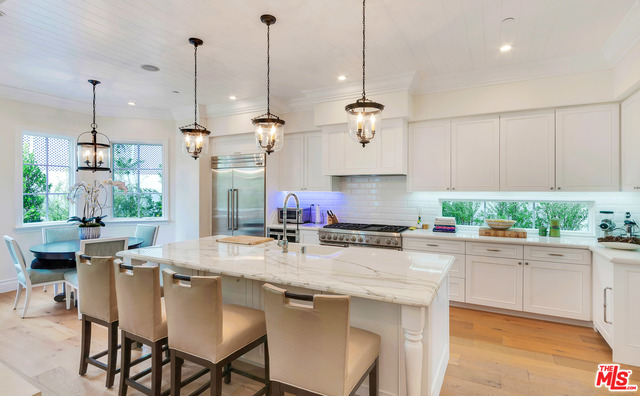 Pacific Palisades, CA, 90272