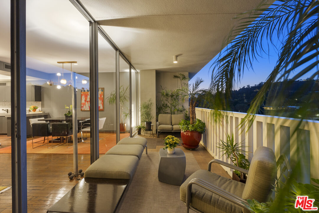 9255 Doheny Rd Unit: 1103