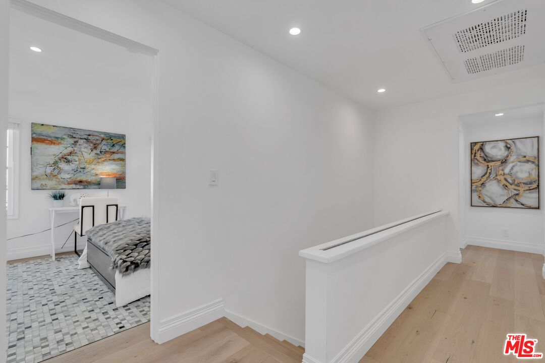 133 S Linden Dr