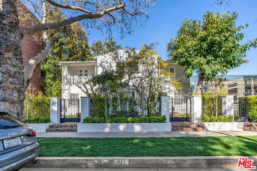 133 S Linden Dr