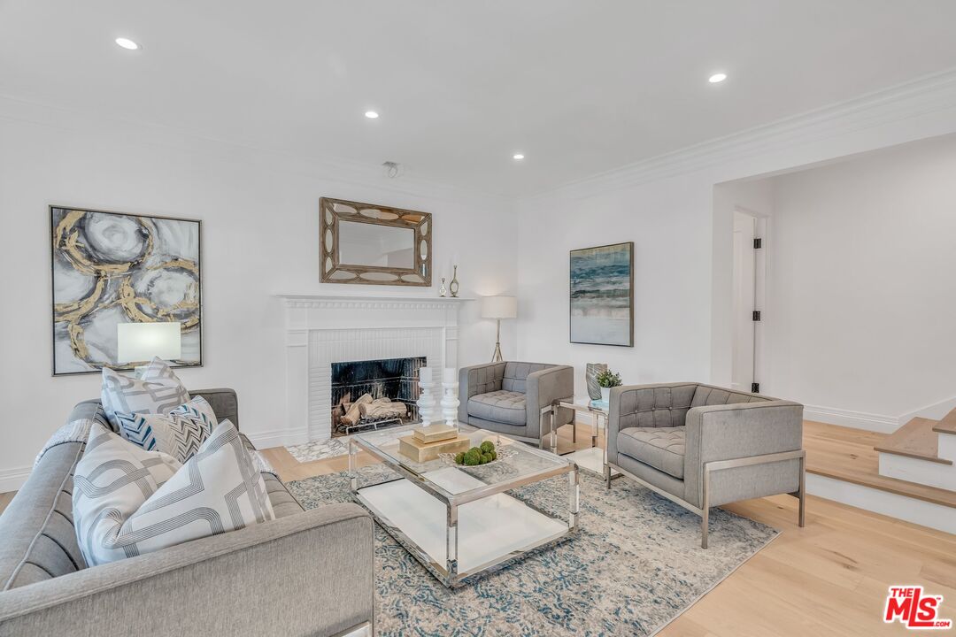 133 S Linden Dr