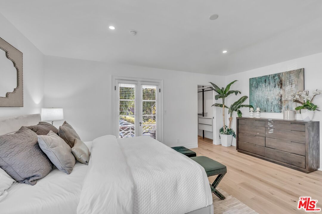 133 S Linden Dr