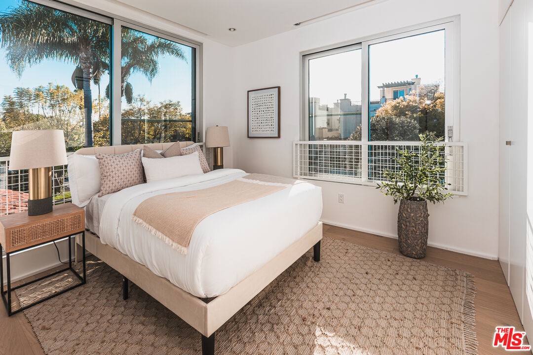 West Hollywood, CA, 90069