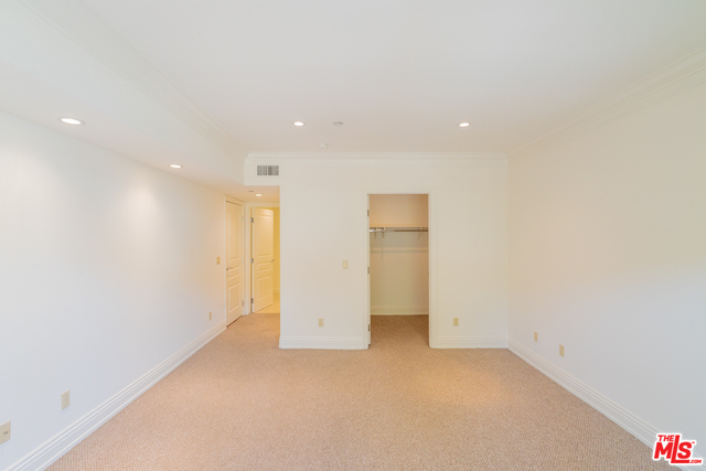 11749 Goshen Ave Unit: 401