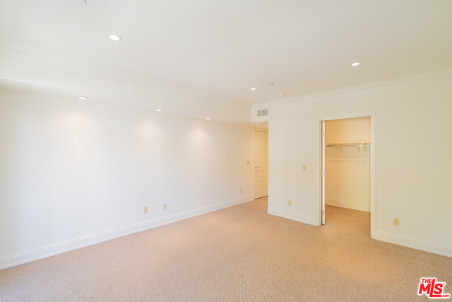 11749 Goshen Ave Unit: 401