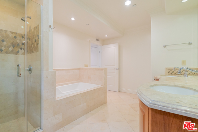 11749 Goshen Ave Unit: 401