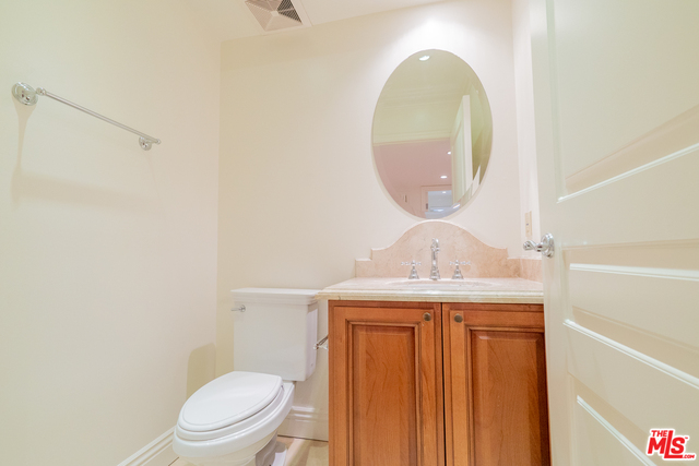 11749 Goshen Ave Unit: 401