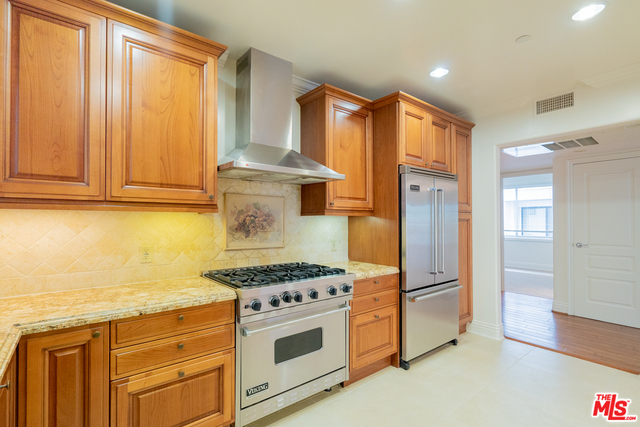 11749 Goshen Ave Unit: 401