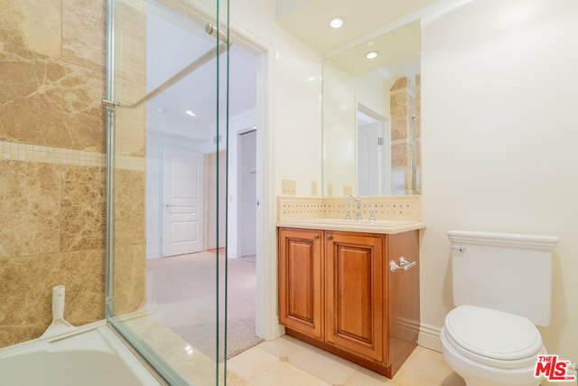 11749 Goshen Ave Unit: 401