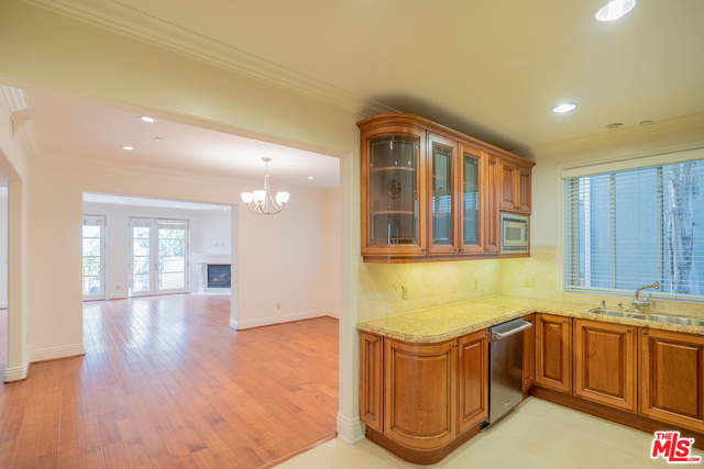 11749 Goshen Ave Unit: 401
