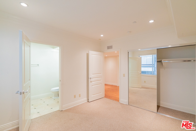 11749 Goshen Ave Unit: 401