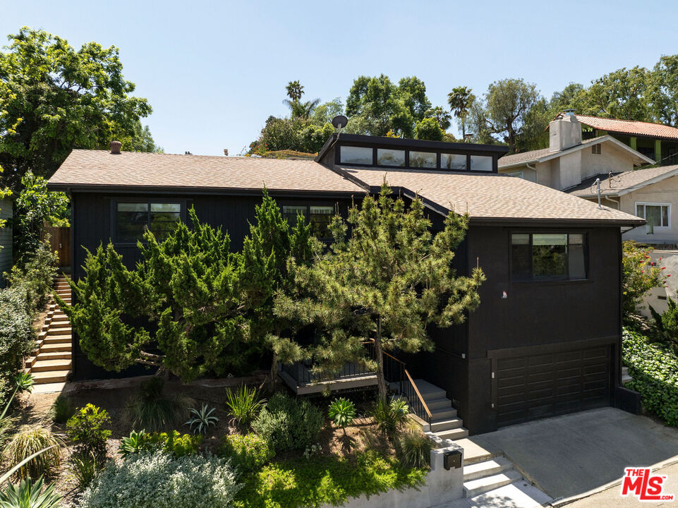 4666 Nob Hill Dr