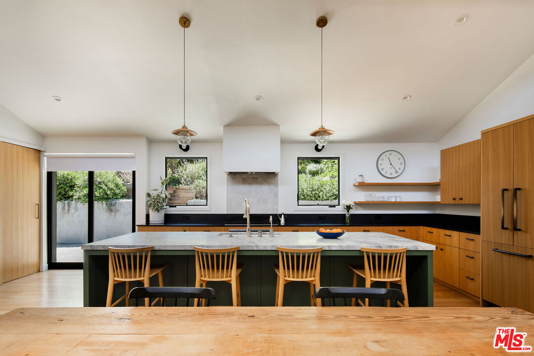 4666 Nob Hill Dr