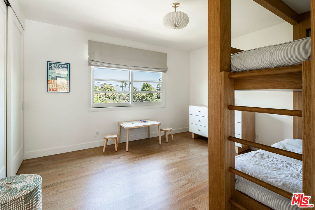 4666 Nob Hill Dr