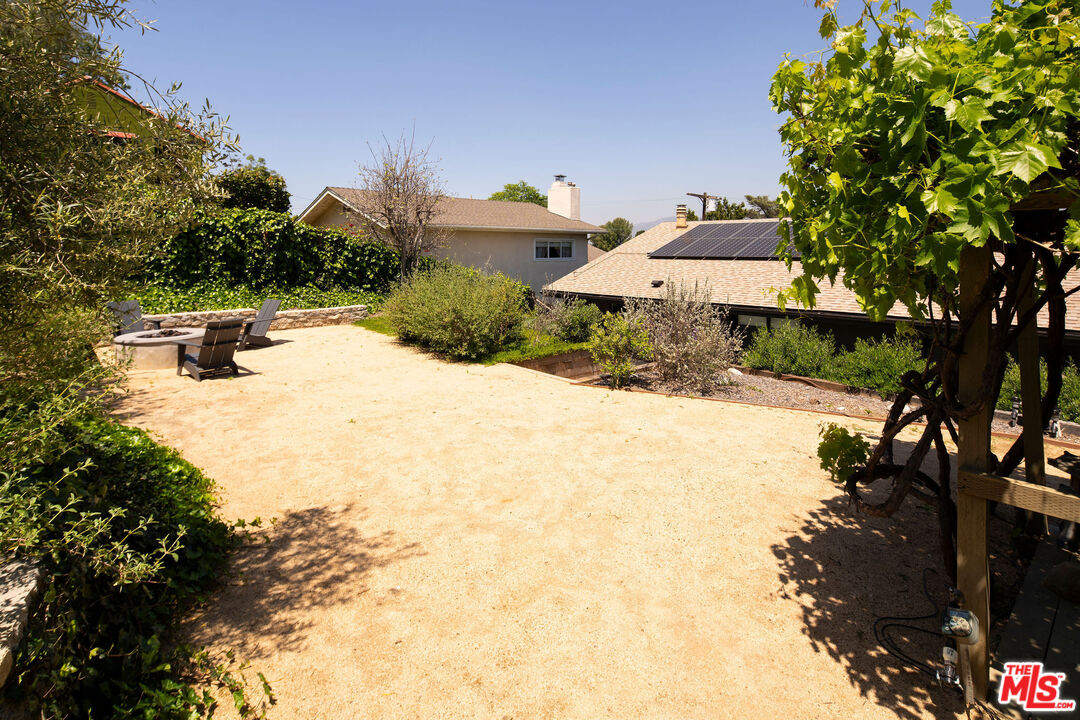 4666 Nob Hill Dr