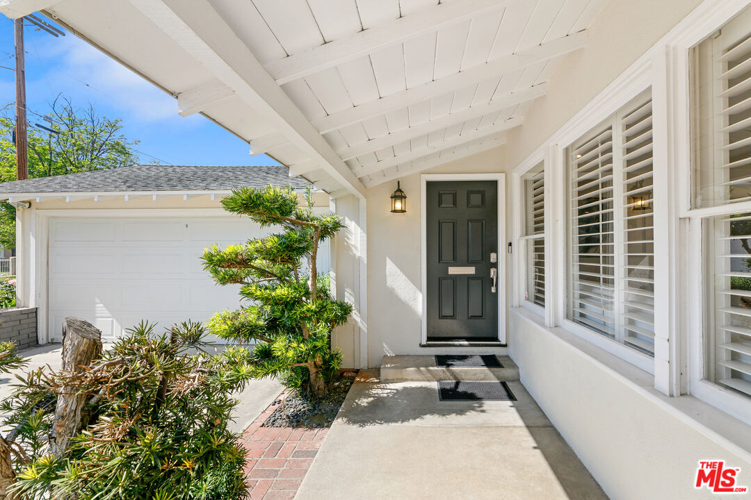 Van Nuys, CA, 91401